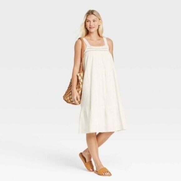 Universal Thread Dresses & Skirts - Universal Thread Women's White Crochet Trim Midi Dress - Size Large - NWT